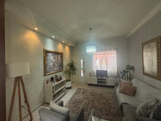 Casa com 160m², à venda, no bairro Crispim em Pindamonhangaba