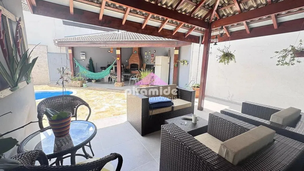 Casa, 4 quartos, 200 m² - Foto 9
