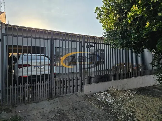 Casa com 250m² 3 quartos e 2 banheiros, à venda, no bairro Conjunto Café em Londrina