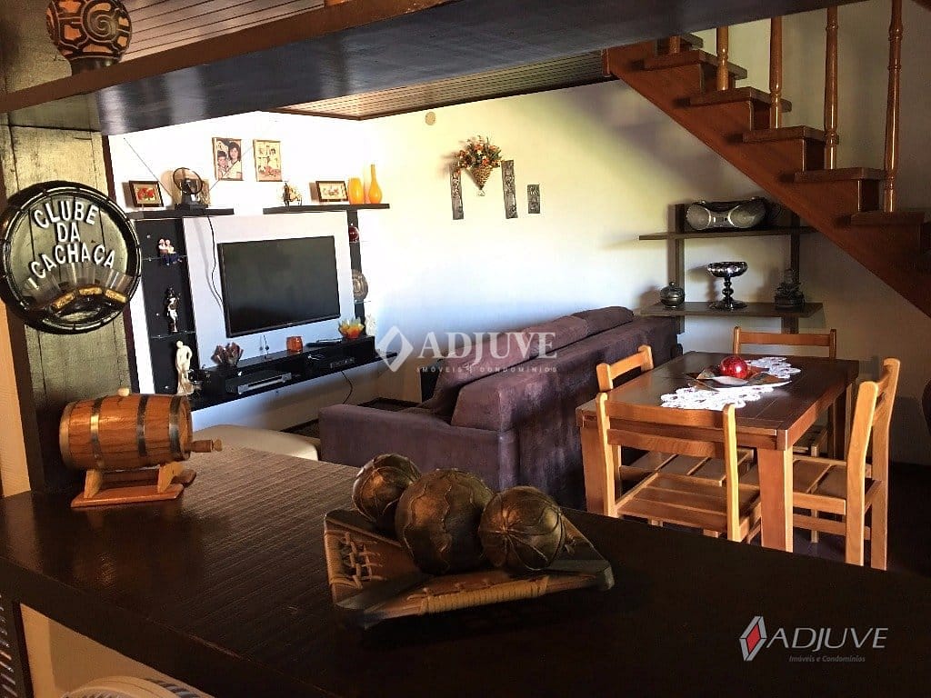 Casa à venda com 3 quartos, 72m² - Foto 5