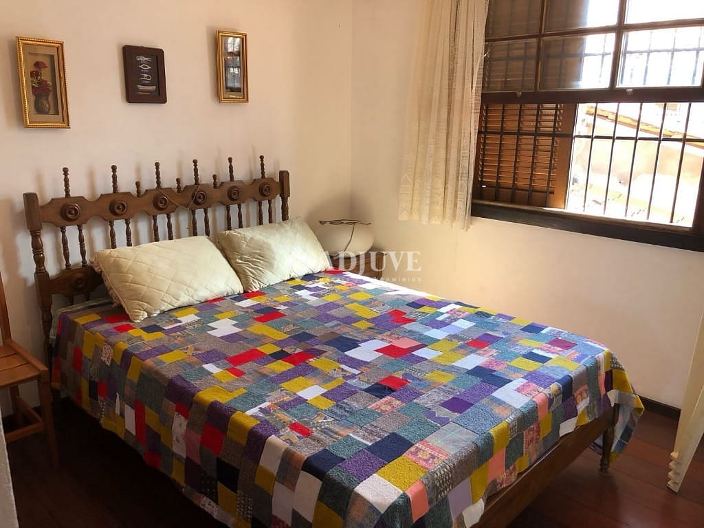 Casa à venda com 3 quartos, 72m² - Foto 12