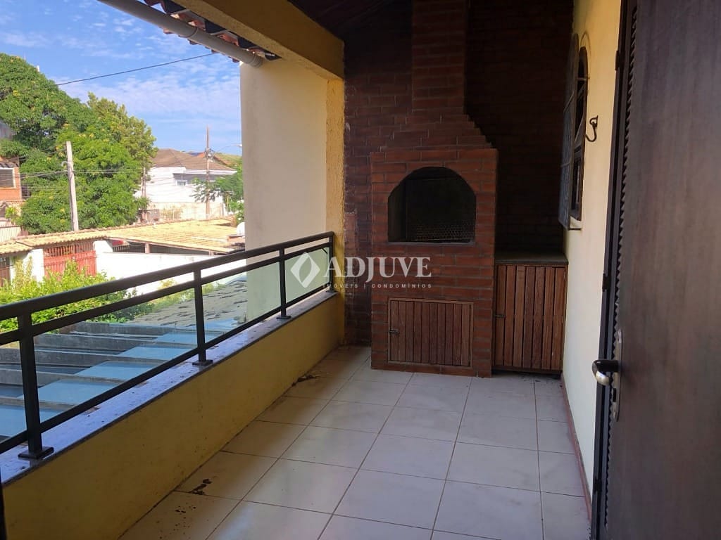 Casa à venda com 3 quartos, 72m² - Foto 3