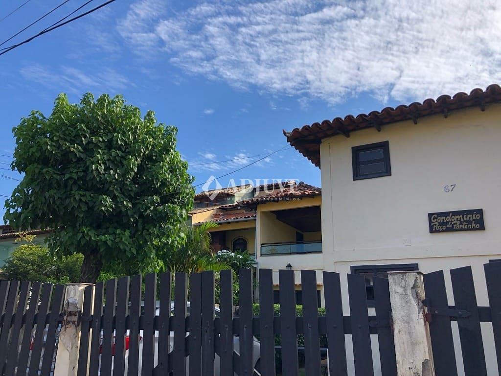 Casa à venda com 3 quartos, 72m² - Foto 1