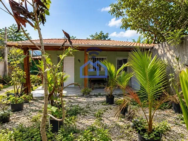 Casa com 270m² 1 quarto e 1 banheiro, à venda, no bairro Massaguaçu em Caraguatatuba