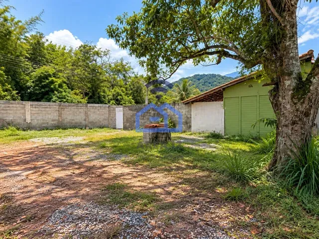 Casa com 270m² 1 quarto e 1 banheiro, à venda, no bairro Massaguaçu em Caraguatatuba