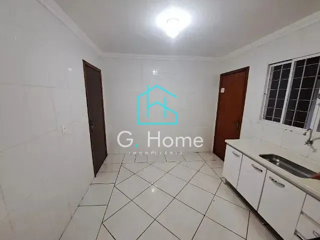 Casa com 252m² 3 quartos e 1 banheiro, à venda, no bairro Conjunto Habitacional Alexandre Urbanas em Londrina
