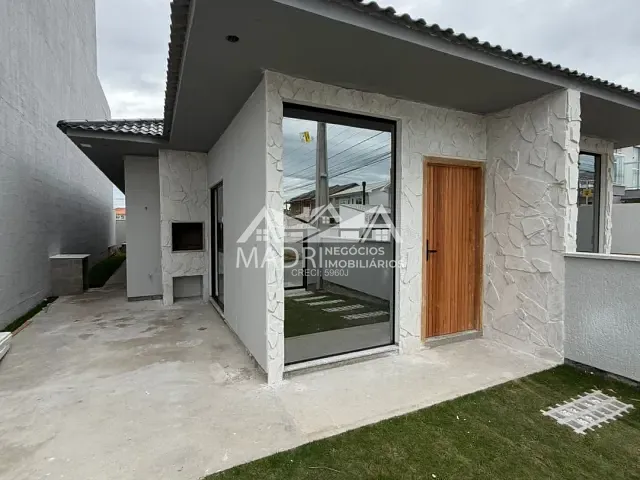 Casa 3 quartos e 2 banheiros, à venda, no bairro Rio Grande em Palhoça