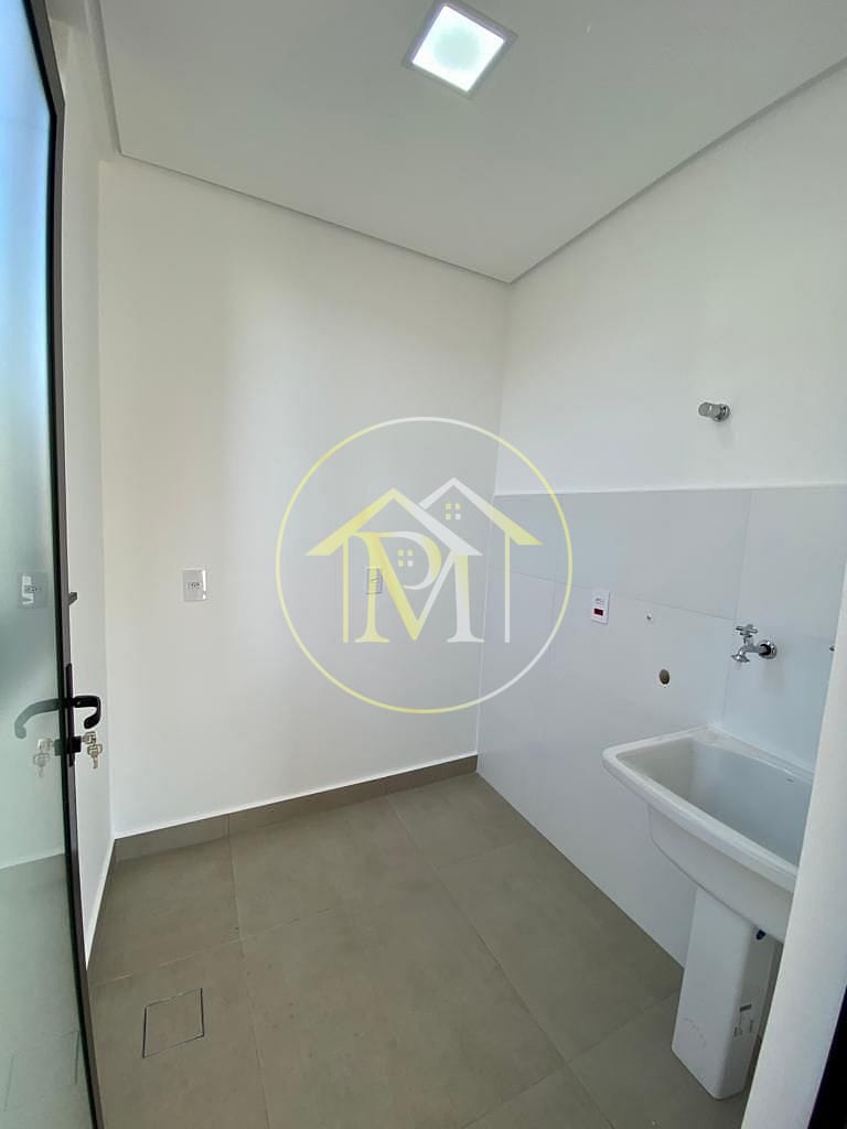 Casa à venda com 3 quartos, 240m² - Foto 14