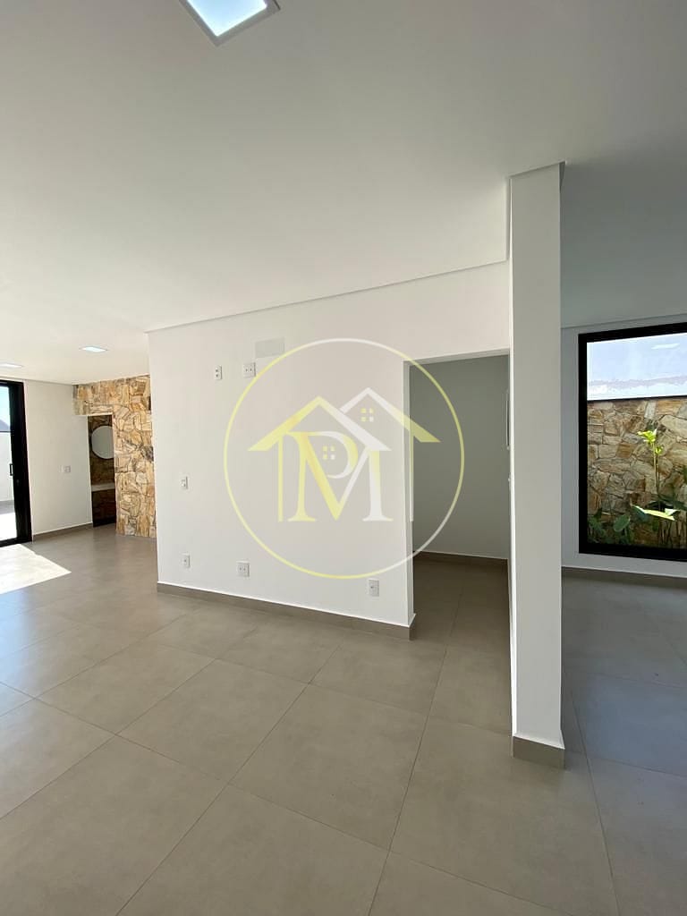 Casa à venda com 3 quartos, 240m² - Foto 9