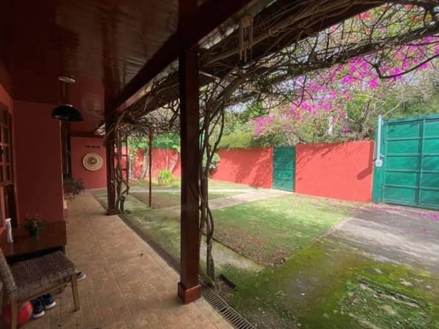 Casa com 1000m² 3 quartos e 4 banheiros, à venda, no bairro Chácara Vale do Rio Cotia em Carapicuíba