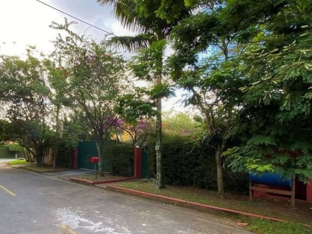 Casa com 1000m² 3 quartos e 4 banheiros, à venda, no bairro Chácara Vale do Rio Cotia em Carapicuíba