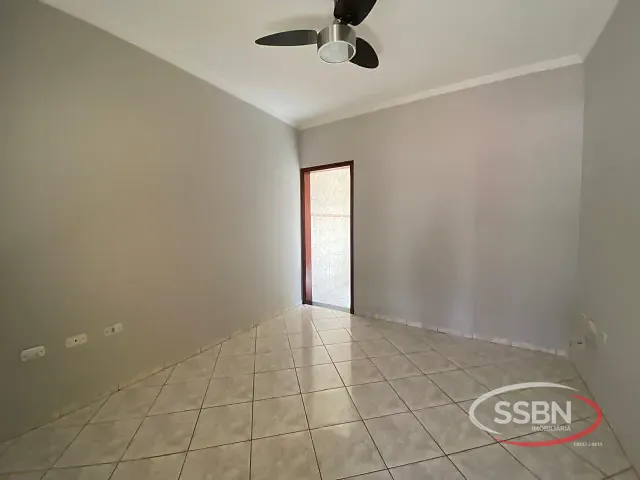 Casa 2 quartos e 1 banheiro, para alugar, no bairro Jardim Santa Rosa em Nova Odessa