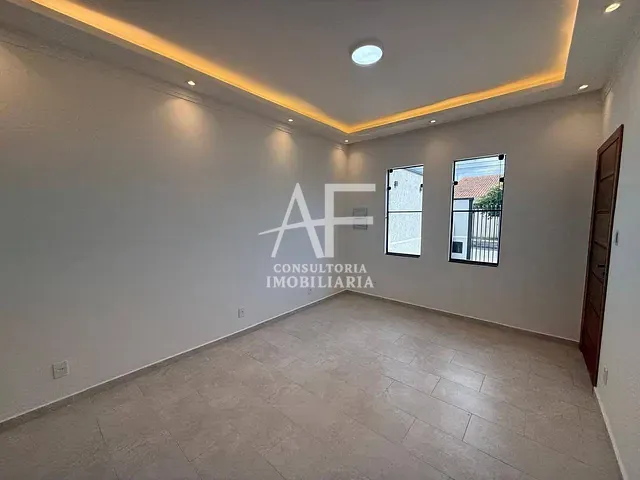 Casa 2 quartos e 2 banheiros, à venda, no bairro Recanto dos Coqueirais em Taubaté