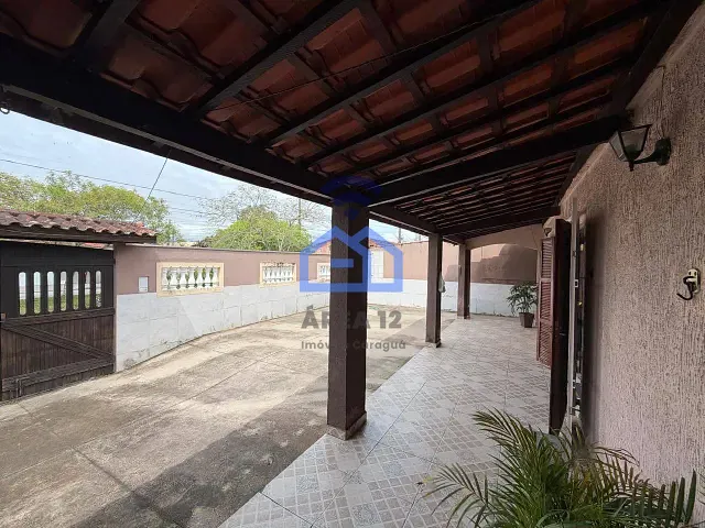 Casa 3 quartos e 2 banheiros, à venda, no bairro Pontal de Santa Marina em Caraguatatuba
