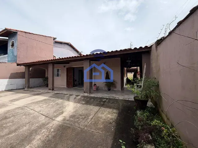Casa 3 quartos e 2 banheiros, à venda, no bairro Pontal de Santa Marina em Caraguatatuba