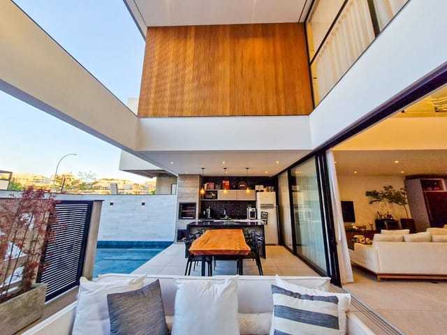 Casa com 180m² 4 quartos e 7 banheiros, à venda, no bairro Recreio dos Bandeirantes em Rio de Janeiro