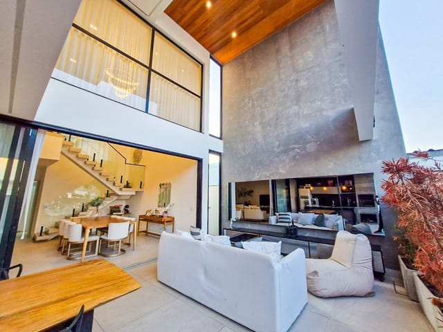 Casa com 180m² 4 quartos e 7 banheiros, à venda, no bairro Recreio dos Bandeirantes em Rio de Janeiro