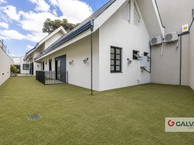 Casa 3 quartos e 2 banheiros, para alugar, no bairro Boa Vista em Curitiba
