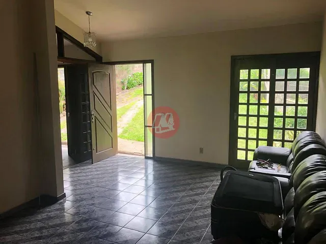 Casa com 241m² 4 quartos e 4 banheiros, à venda, no bairro Cascata em Porto Alegre
