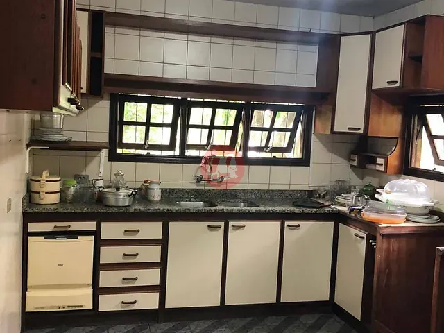 Casa com 241m² 4 quartos e 4 banheiros, à venda, no bairro Cascata em Porto Alegre