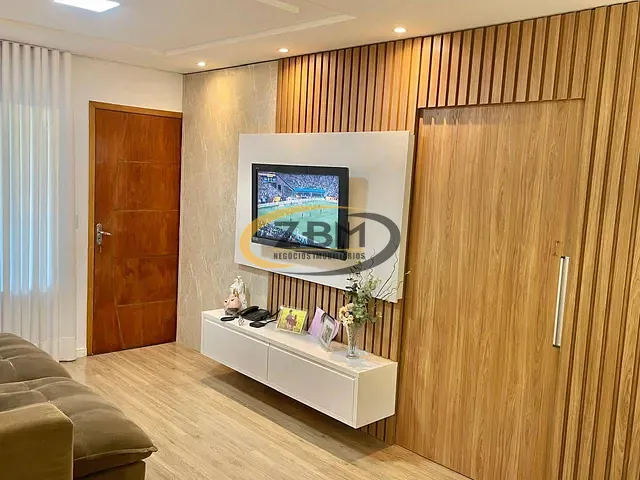 Casa com 150m² 3 quartos e 2 banheiros, à venda, no bairro Colúmbia em Londrina