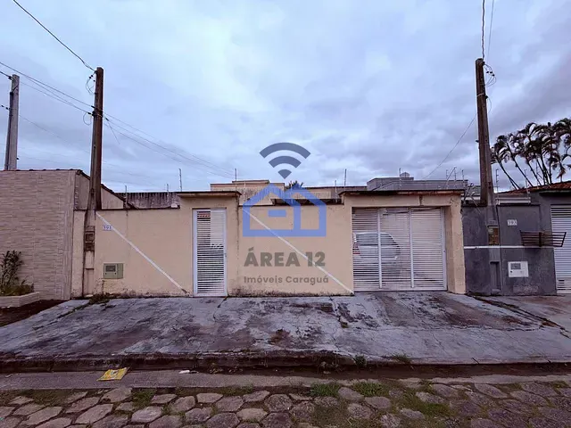 Casa 3 quartos e 2 banheiros, à venda, no bairro Golfinho em Caraguatatuba