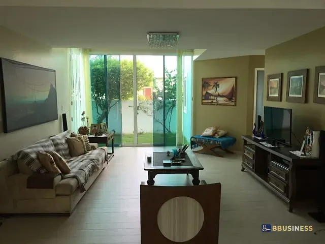 Casa 4 quartos e 4 banheiros, à venda, no bairro Parque Jóquei Club em Campos dos Goytacazes