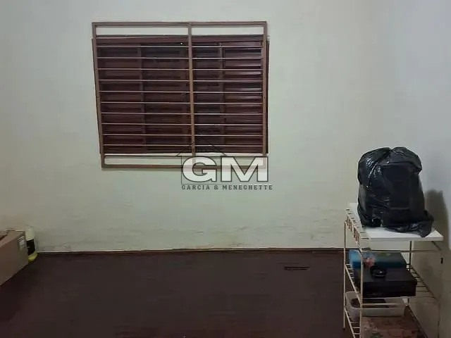 Casa 4 quartos e 2 banheiros, à venda, no bairro Vila Tibério em Ribeirão Preto