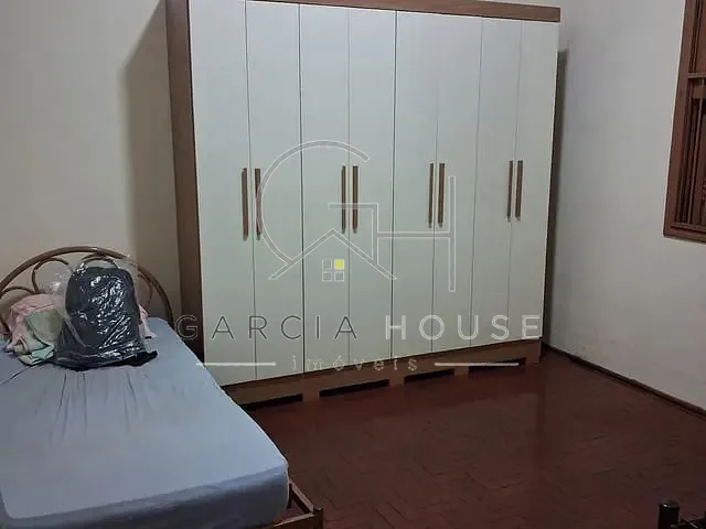 Casa 4 quartos e 2 banheiros, à venda, no bairro Vila Tibério em Ribeirão Preto
