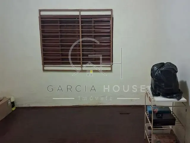 Casa 4 quartos e 2 banheiros, à venda, no bairro Vila Tibério em Ribeirão Preto
