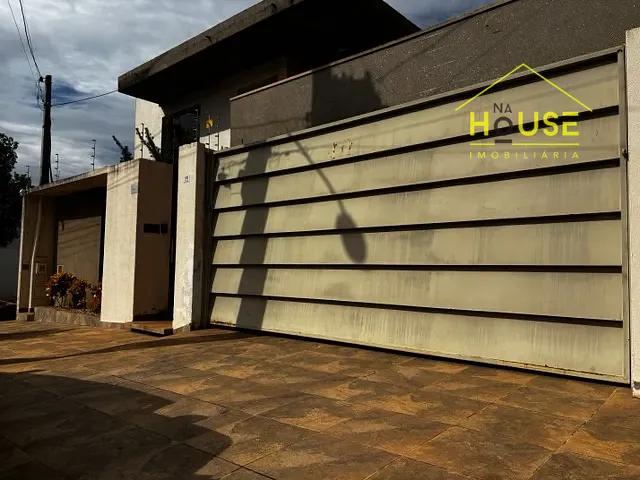 Casa com 250m² 3 quartos e 3 banheiros, à venda, no bairro Jardim Universitário em Votuporanga