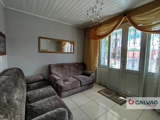 Casa 4 quartos e 1 banheiro, para alugar, no bairro Tarumã em Curitiba