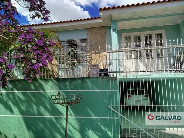 Casa 4 quartos e 1 banheiro, para alugar, no bairro Tarumã em Curitiba