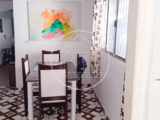 Casa com 250m² 2 quartos e 2 banheiros, à venda, no bairro Jardim Beatriz em São Paulo