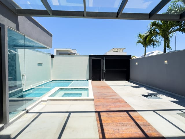 Casa com 490m² 5 quartos e 7 banheiros, à venda, no bairro Recreio dos Bandeirantes em Rio de Janeiro