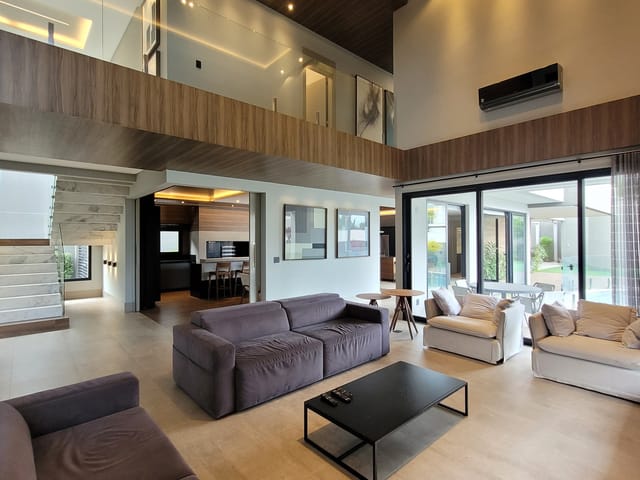 Casa com 460m² 3 quartos e 4 banheiros, à venda, no bairro Estrela em Ponta Grossa