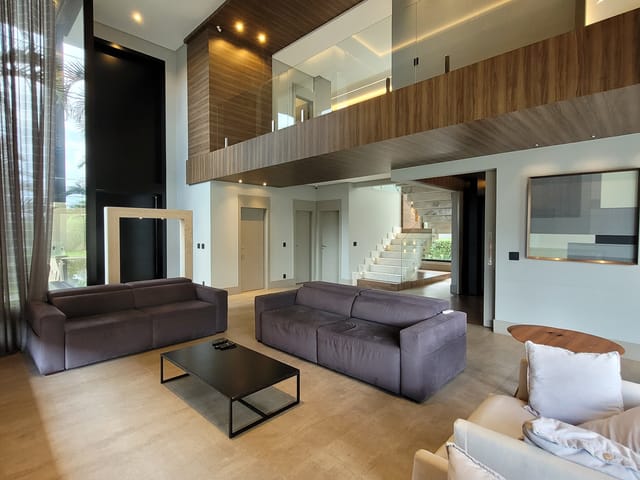 Casa com 460m² 3 quartos e 4 banheiros, à venda, no bairro Estrela em Ponta Grossa