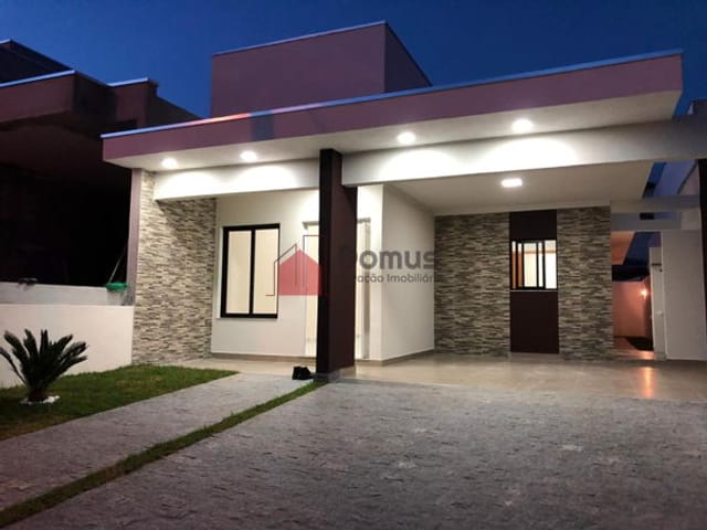 Casa com 200m², à venda, no bairro Vila Prado em Pindamonhangaba