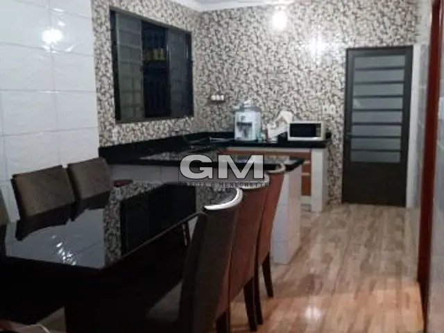 Casa com 200m² 3 quartos e 2 banheiros, à venda, no bairro Antônio Marincek em Ribeirão Preto