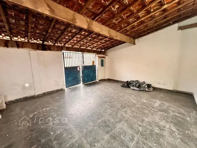 Casa com 125m² 2 quartos e 2 banheiros, à venda, no bairro Parque Residencial Maria Elmira em Caçapava