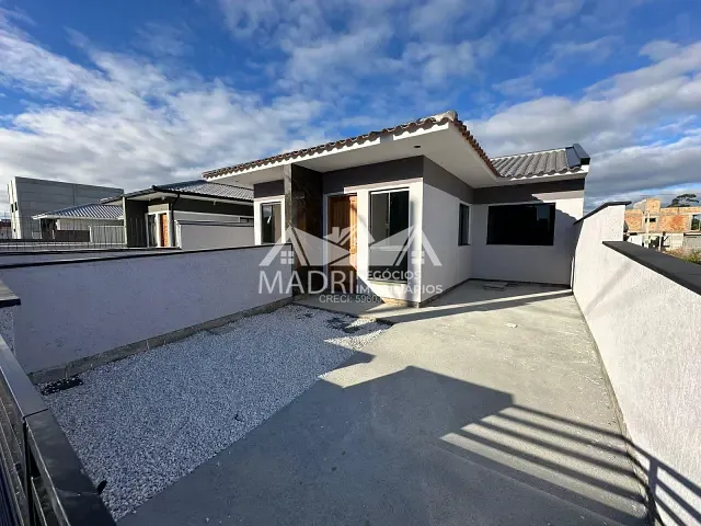 Casa 2 quartos e 1 banheiro, à venda, no bairro Nova Palhoça em Palhoça
