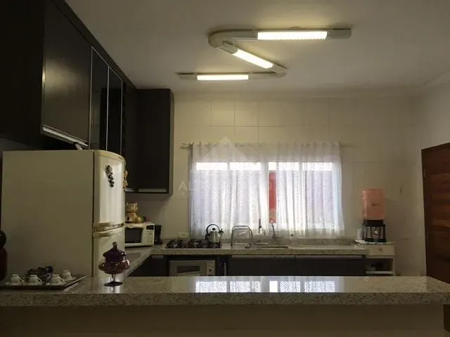 Casa com 150m², à venda, no bairro Jardim Pilar em Mauá