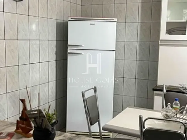 Casa com 595m² 4 quartos e 2 banheiros, à venda, no bairro Vila Lucy em Goiânia