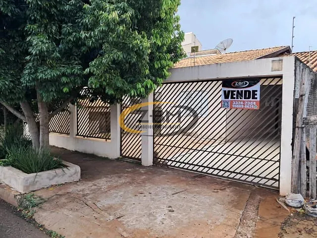 Casa com 250m² 3 quartos e 3 banheiros, à venda, no bairro Loteamento Chamonix em Londrina