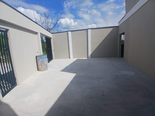 Casa com 203m² 2 quartos e 1 banheiro, à venda, no bairro Jardim das Acácias em São João da Boa Vista
