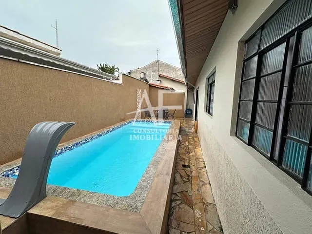 Casa 3 quartos e 2 banheiros, à venda, no bairro Vila Marly em Taubaté