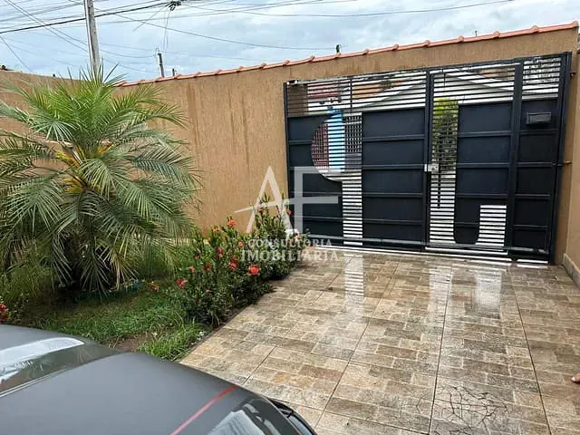 Casa 3 quartos e 2 banheiros, à venda, no bairro Vila Marly em Taubaté