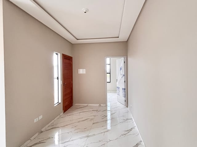 Casa com 120m² 2 quartos e 2 banheiros, à venda, no bairro Cará-cará em Ponta Grossa