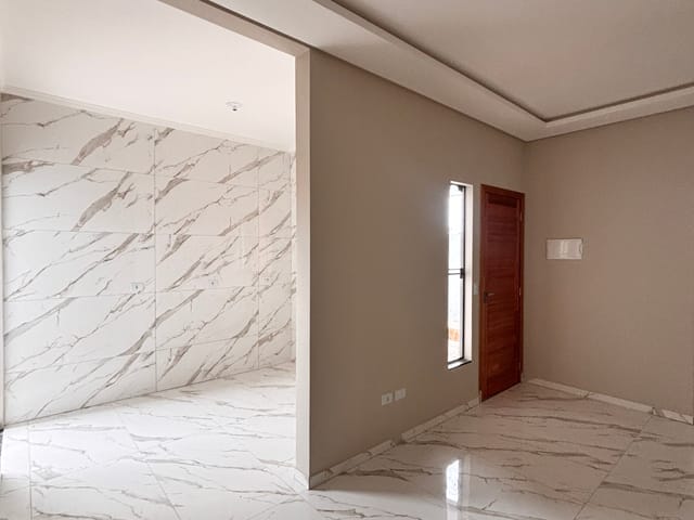 Casa com 120m² 2 quartos e 2 banheiros, à venda, no bairro Cará-cará em Ponta Grossa