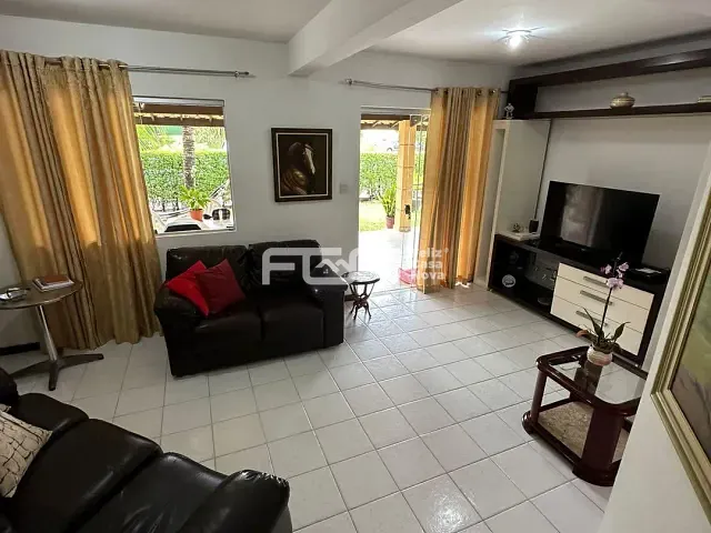 Casa com 340m² 6 quartos e 3 banheiros, à venda, no bairro Stella Maris em Salvador